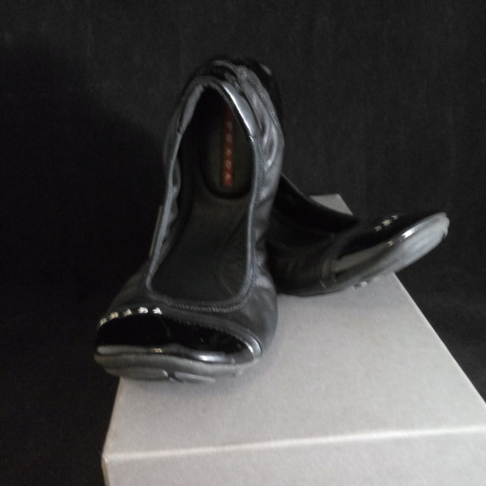 Prada Womens shoe - Picture 2 of 4